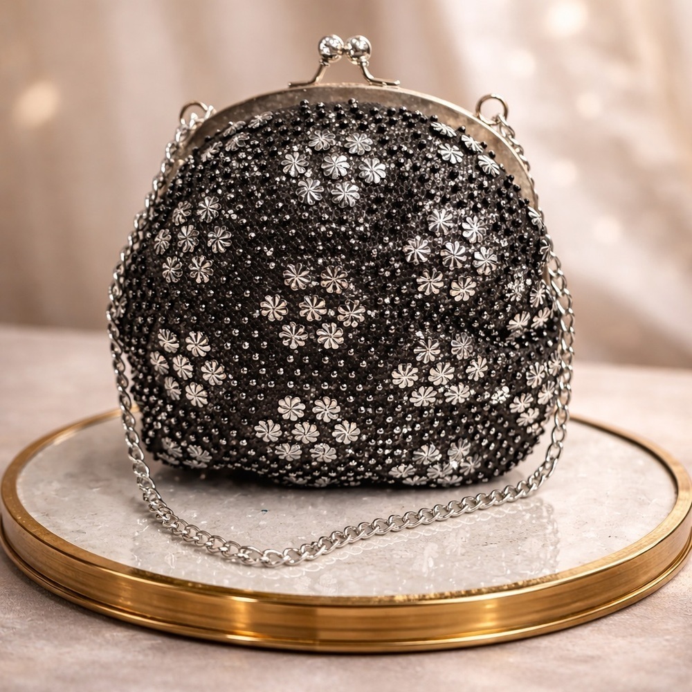 Vintage Janette Cilla Black Beaded Evening Purse Clutch w/ Chain – Hong Kong